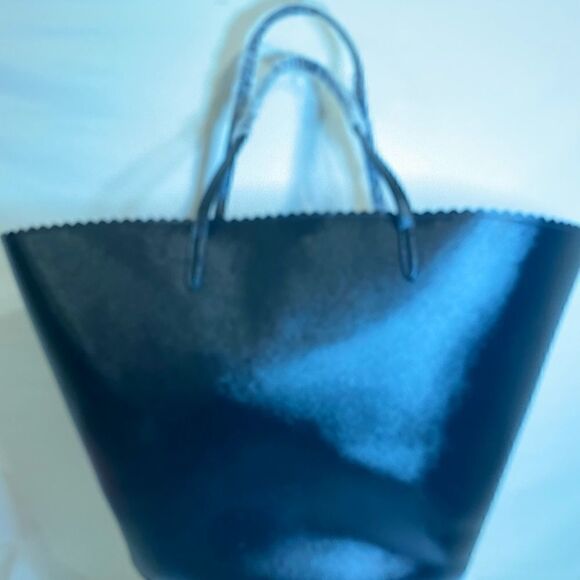 NWT Victoria Secret Bombshell LARGE Tote - Picture 4 of 7